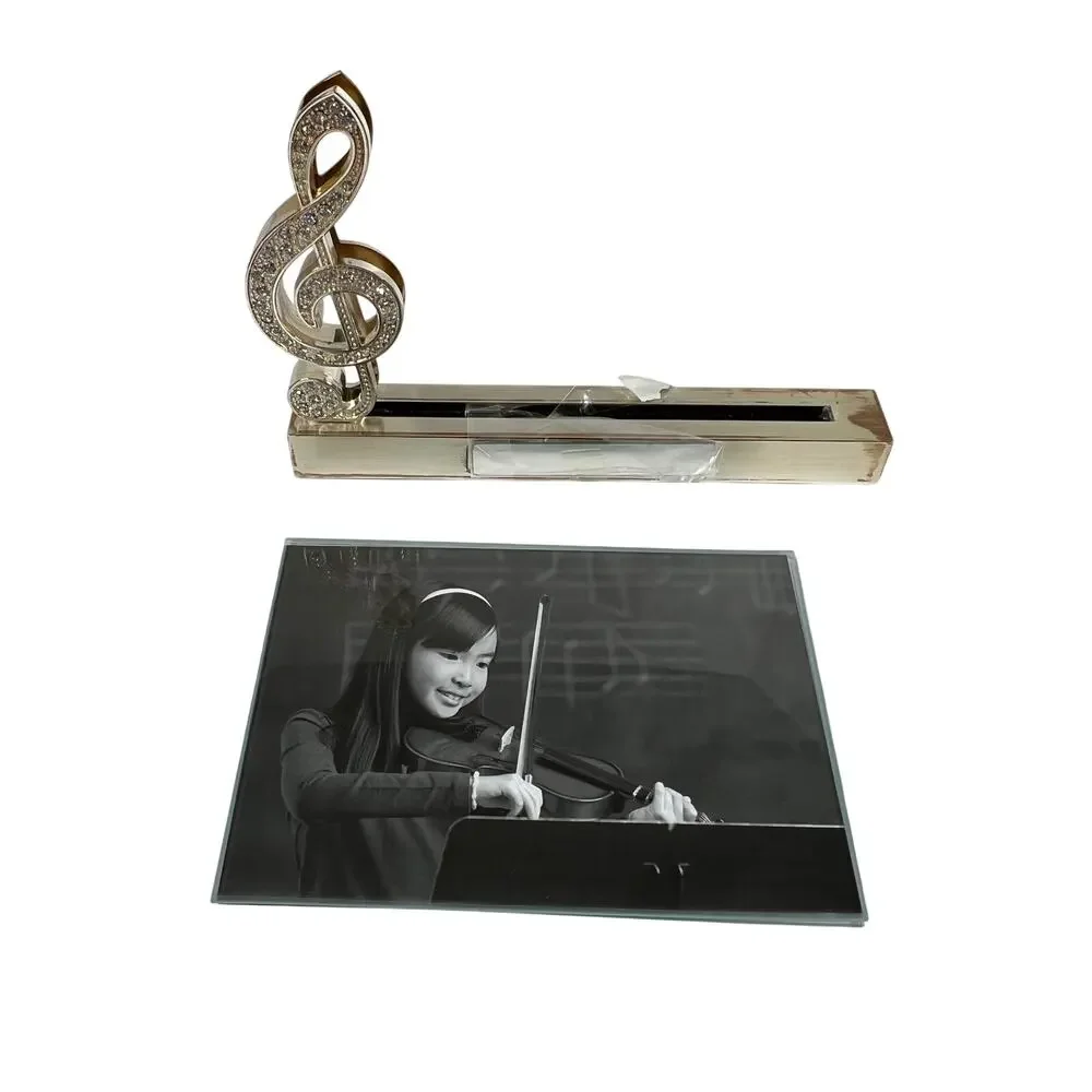 THINGS REMEMBERED Music Photo Frame Treble Clef Rhinestone Desk Display